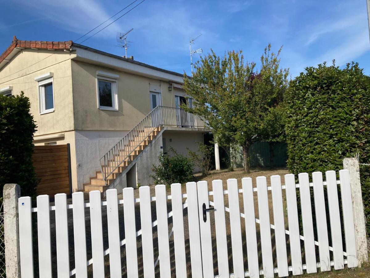 Maison De Vacances Bréhal Exterior foto